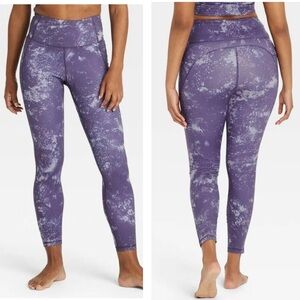 All in Motion 7/8 length Contour Power Waist High Rise Yoga Legging w/ Pockets